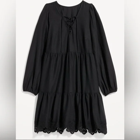 Old Navy Tiered Lace-Up Mini Swing Dress - Picture 3 of 9